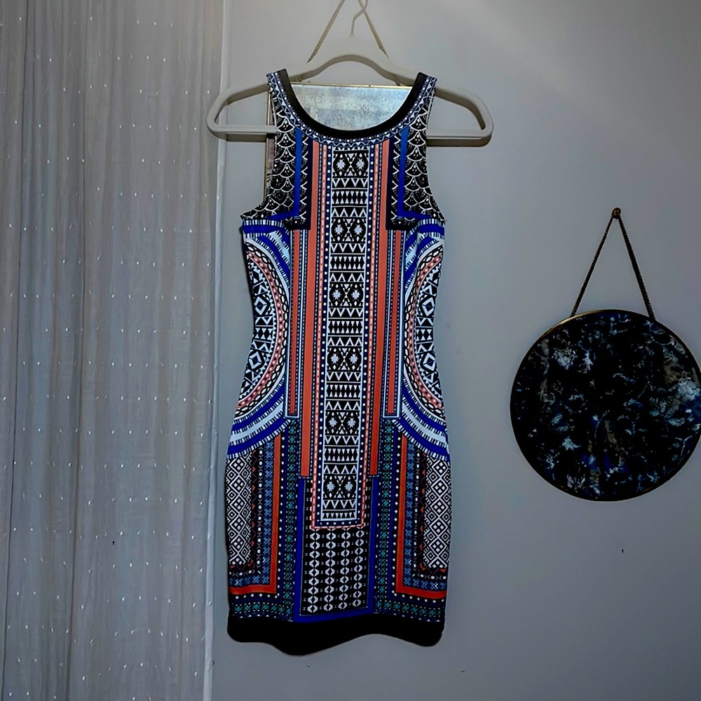 Geometric design body con dress